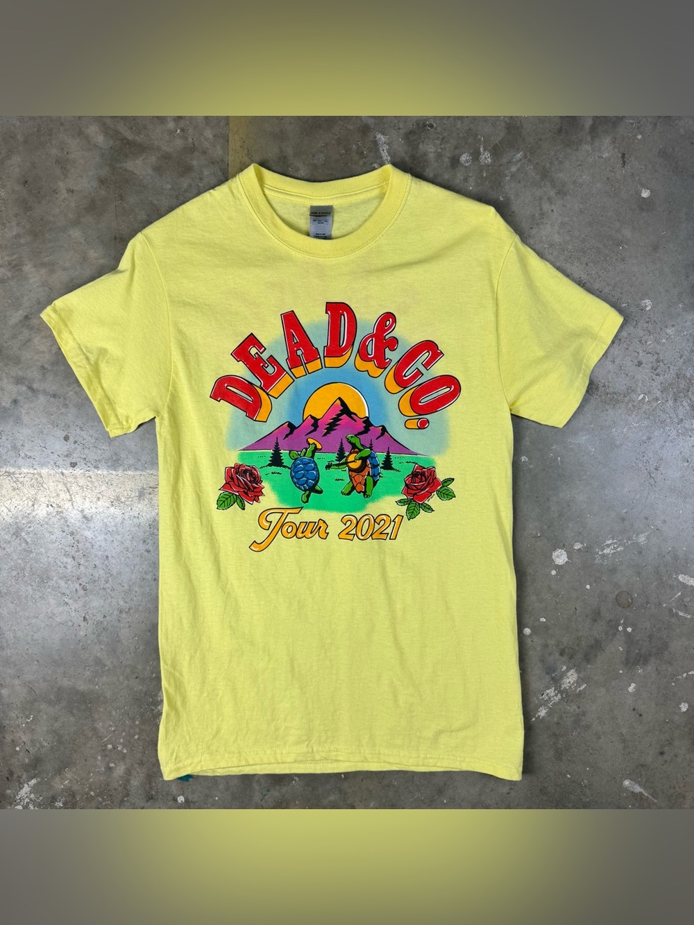 Dead & Company Tour 2021 T-Shirt Size Small Yellow Tee Classic Rock Band Merch